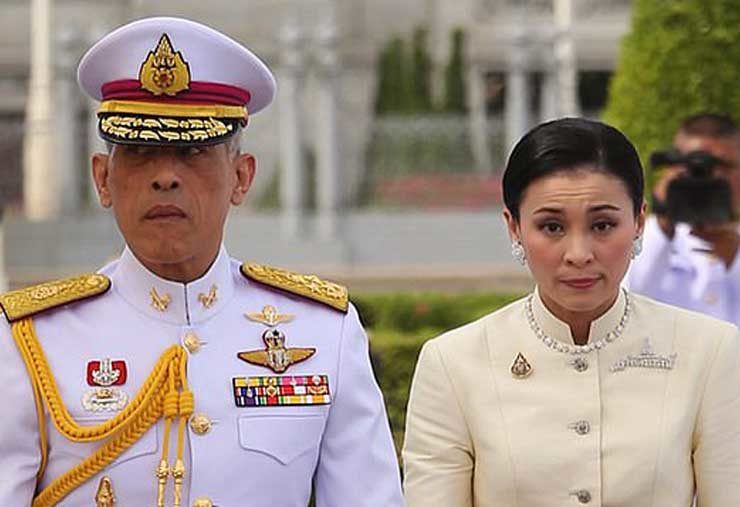 Maha Vajiralongkorn se marie avec Suthida Tidjai