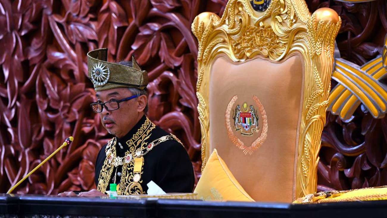 Le roi de Malaisie ouvre le parlement après la démission du Premier