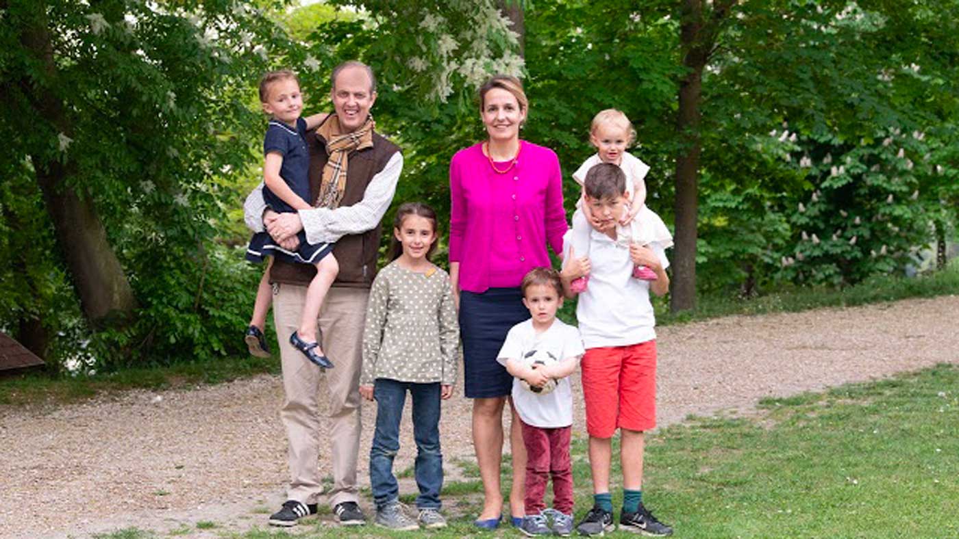 Le comte de Paris quitte le domaine royal de Dreux le cœur lourd