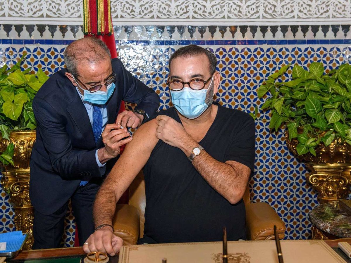 Mohammed VI lance la campagne de vaccination au Maroc en recevant la