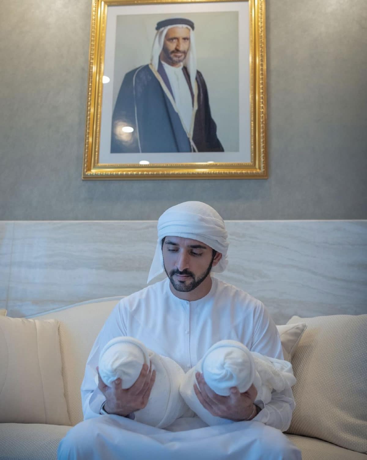 Le prince héritier de Dubai est papa de jumeaux et partage leur première photo