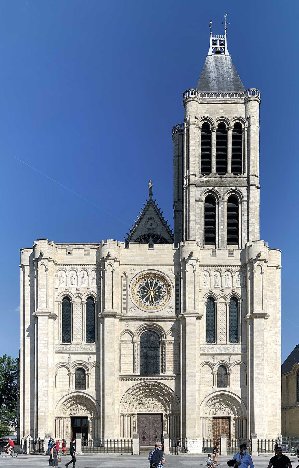 Louis de Bourbon condamne les actes de vandalisme à la basilique Saint