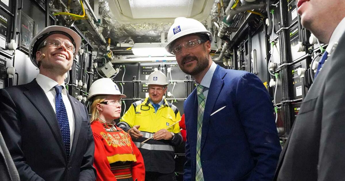 Le prince héritier Haakon baptise le premier porteconteneurs