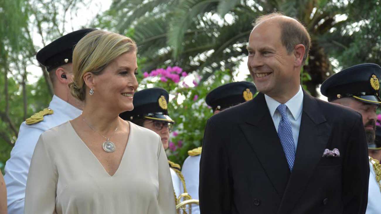 Le comte et la comtesse de Wessex dans les territoires britanniques de