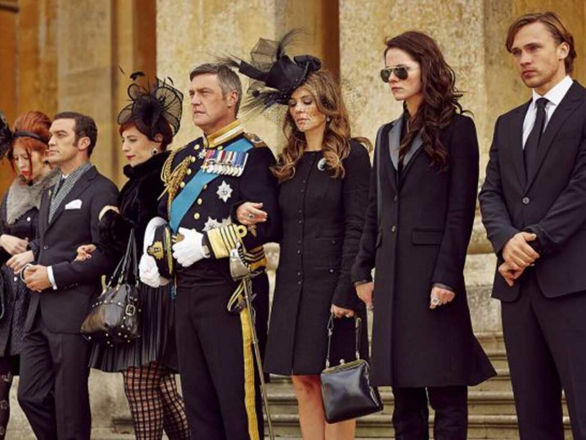 The Royals Qui A Tue Le Roi Simon Critique de la série The Royals