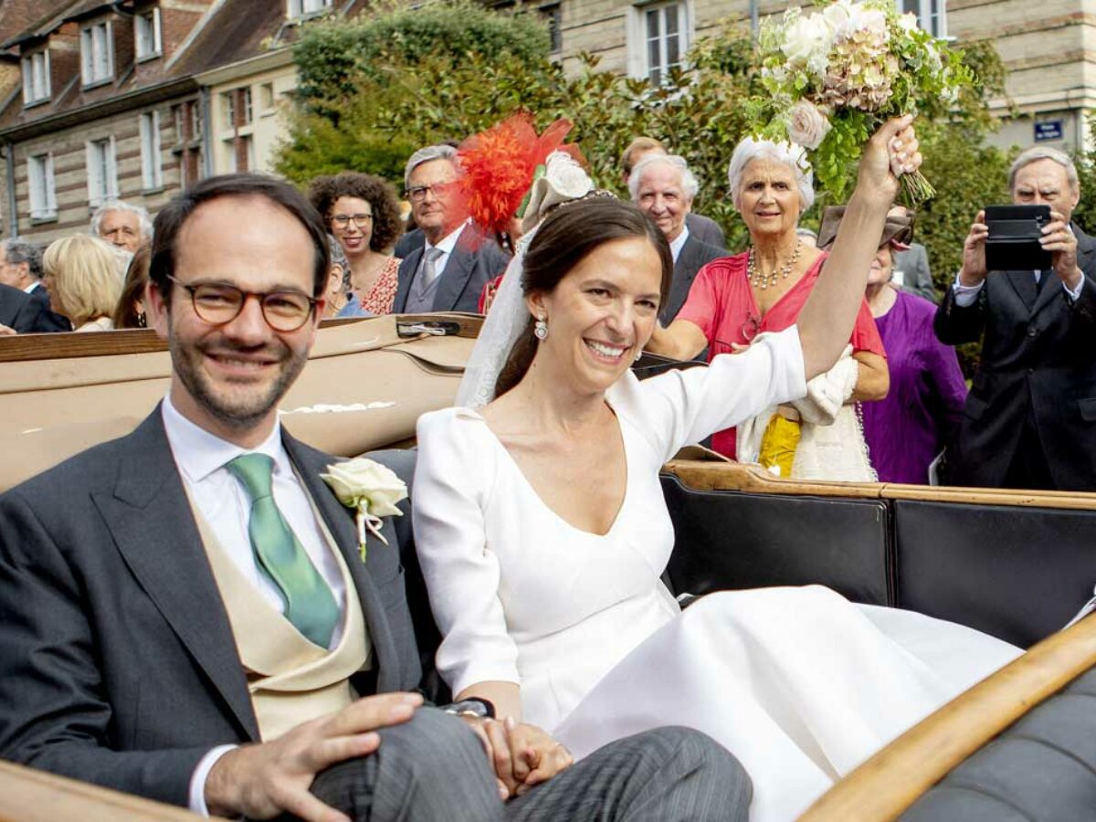 Mathilde D Udekem D Acoz Frères Et Sœurs La reine Mathilde au mariage de son frère, le comte Charles-Henri d'Udekem d 'Acoz, en Normandie