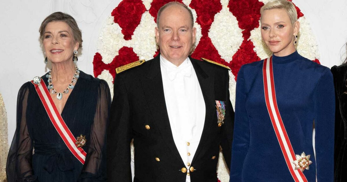 La princesse Charlène et la princesse Caroline en reines de la nuit au