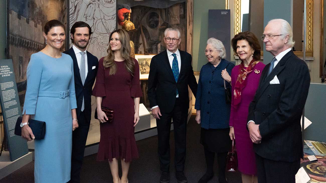 La famille royale de Suède inaugure l'exposition sur les dynasties
