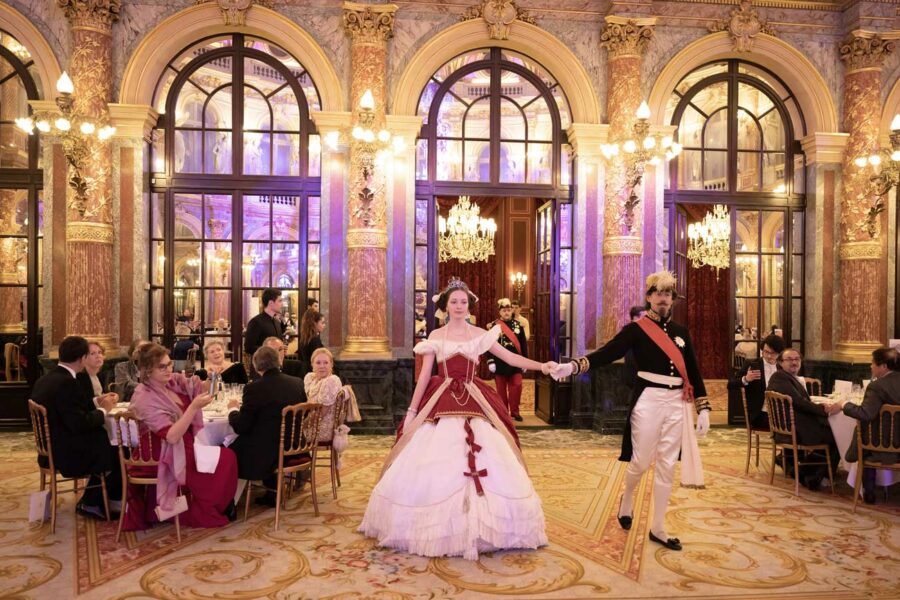 Grand Bal Costum En L honneur De Napol on III Et Du Second Empire En grand-bal-costum-en-l-honneur-de-napol-on-iii-et-du-second-empire-en