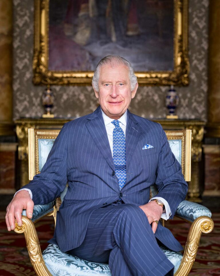 Buckingham R v le Trois Nouveaux Portraits Officiels Du Roi Charles III buckingham-r-v-le-trois-nouveaux-portraits-officiels-du-roi-charles-iii