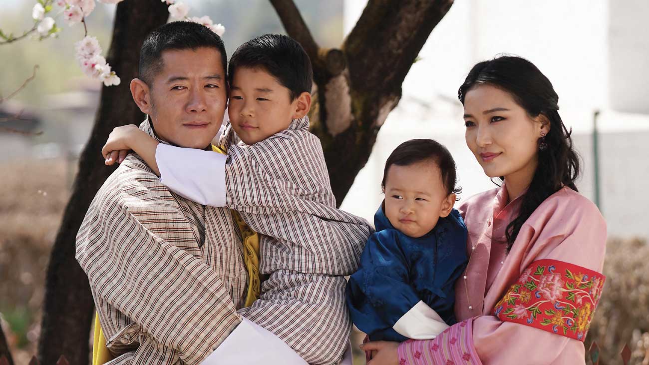La Reine Jetsun Pema Attend Son Troisi me Enfant Le Roi Et La Reine la-reine-jetsun-pema-attend-son-troisi-me-enfant-le-roi-et-la-reine