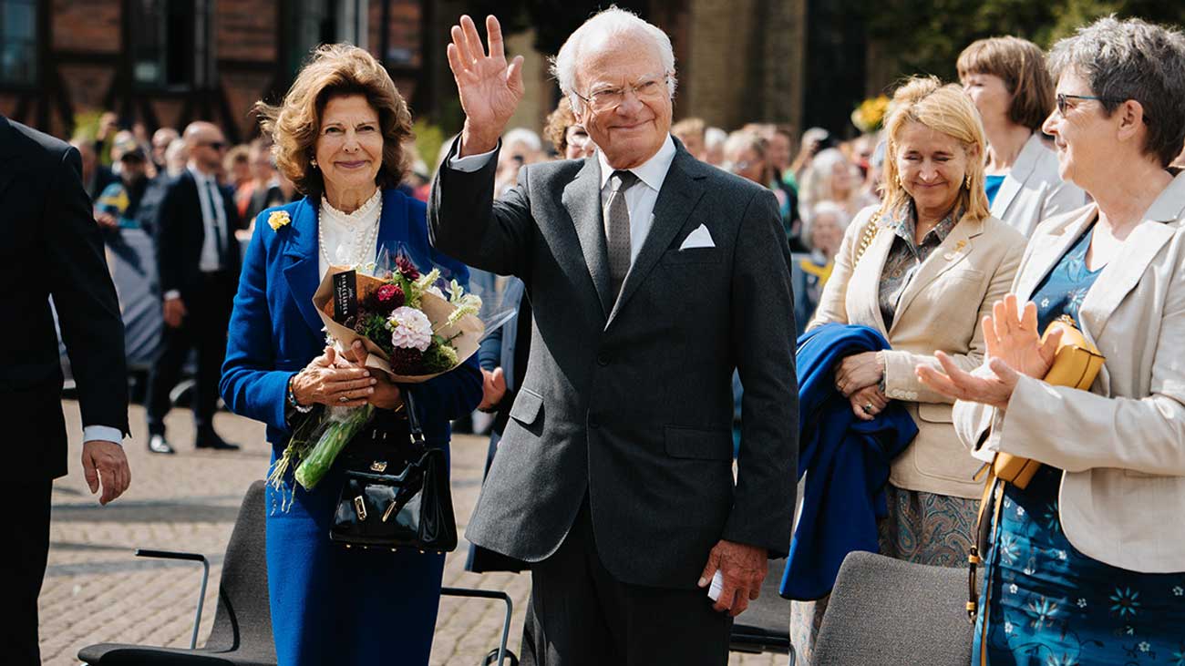 Le roi Carl XVI Gustaf et la reine Silvia en visite dans le comté de