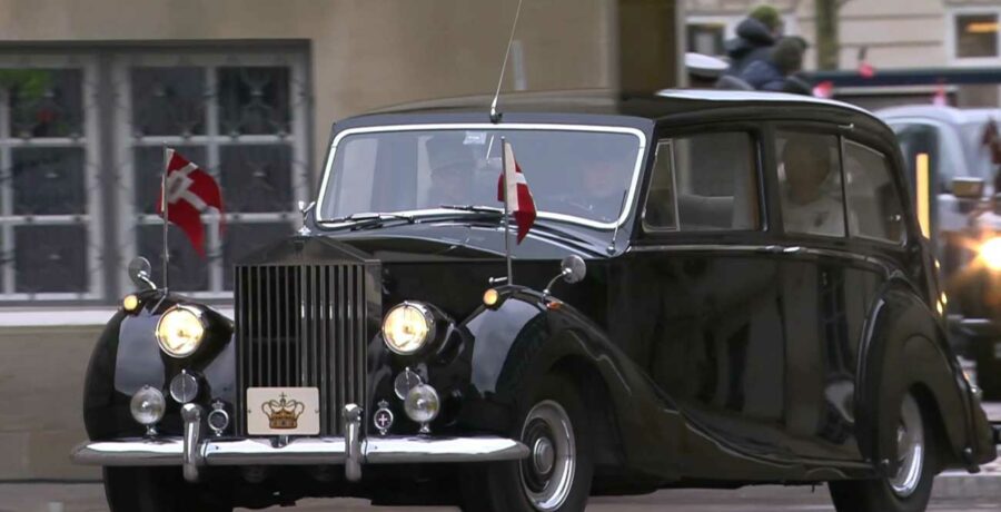 La reine Margrethe II signe son abdication