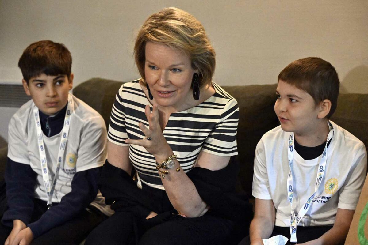 La reine Mathilde en visite au camp de vacances de la Fondation contre ...