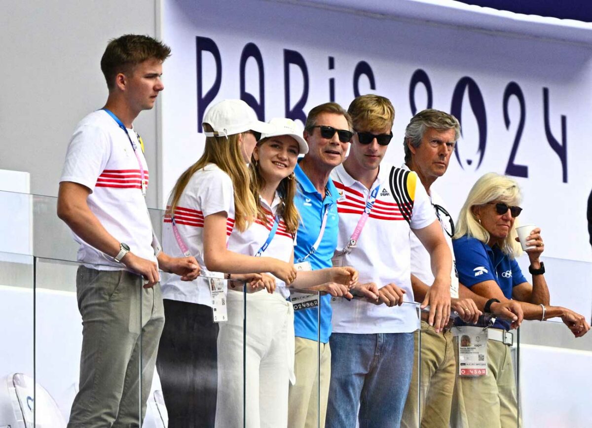 les-princes-de-belgique-et-leur-cousin-henri-de-luxembourg-au-stade-de