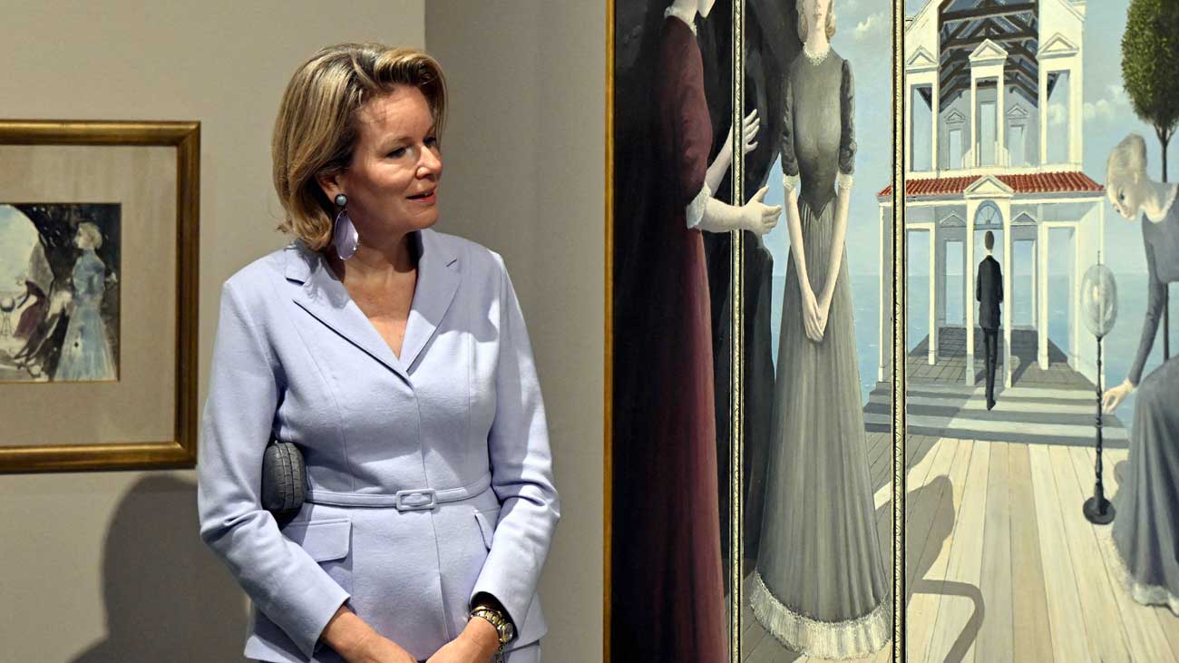 La reine Mathilde visite l'exposition consacrée à Paul Delvaux à Liège