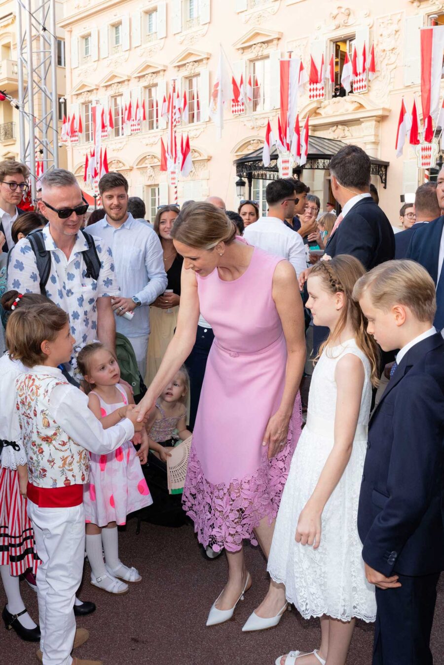 Le prince Albert II fête ses 20 ans de règne en communion avec les ...