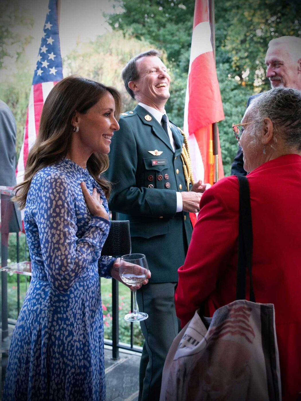 Le prince Joachim et la princesse Marie auprès des vétérans à l’ambassade danoise de Washington