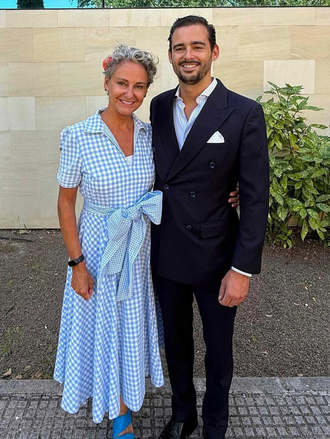 Le prince Mirko de Bulgarie devient chirurgien comme son père et fait la fierté de sa famille
