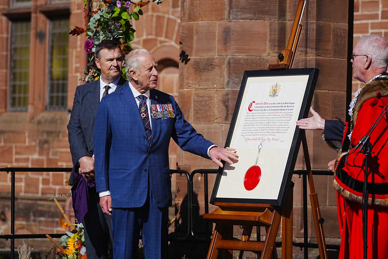 Le roi Charles III accorde le statut royal au port de Barrow