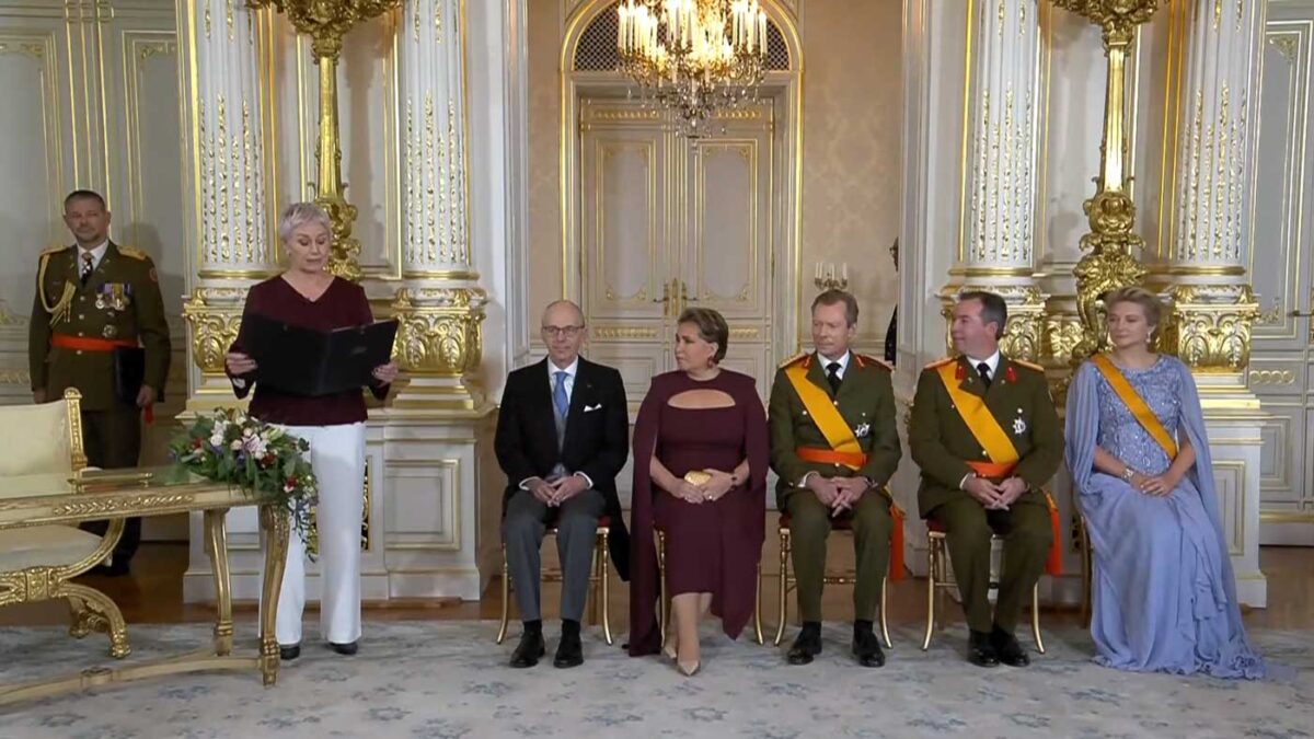 le-grand-duc-henri-de-luxembourg-abdique-25-ans-apr-s-l-abdication-de