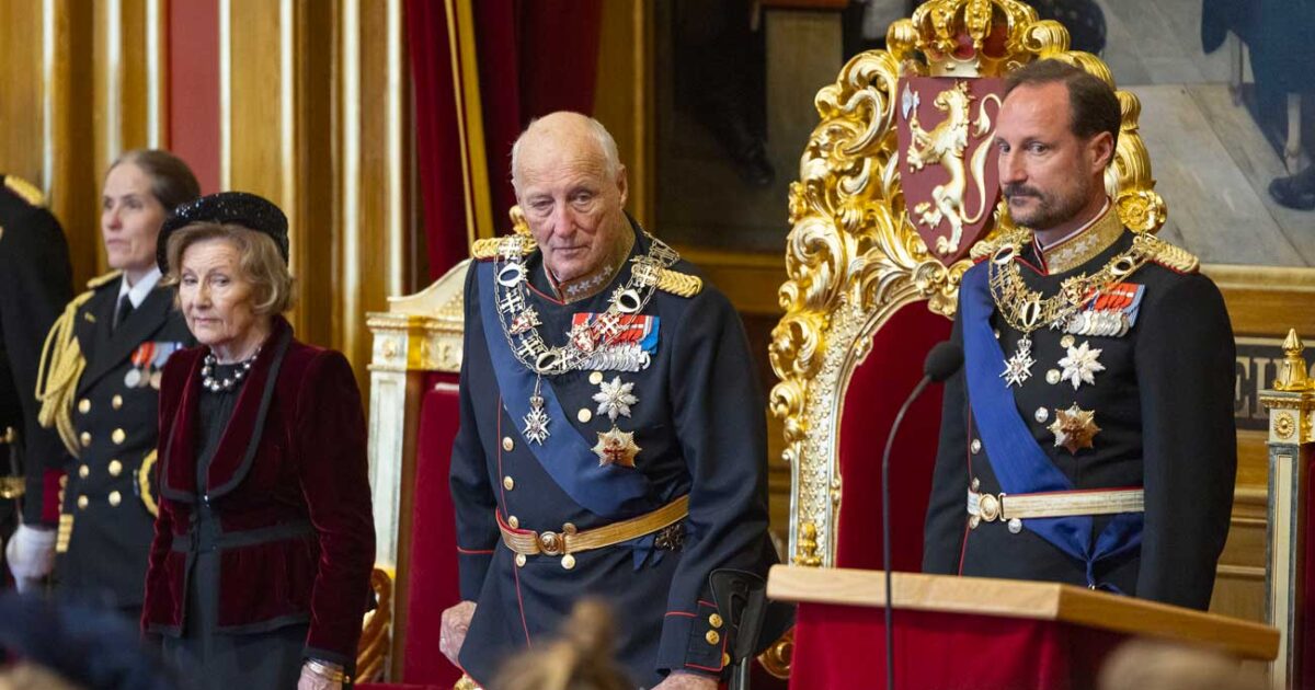 Ouverture solennelle du parlement par le roi Harald V entouré de la