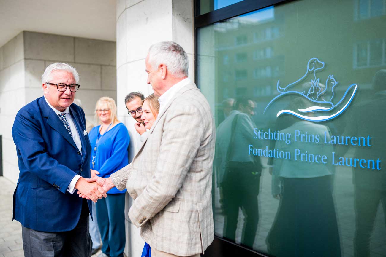 Le prince Laurent continue son combat pour le respect des animaux en ouvrant un nouveau dispensaire à Bruxelles