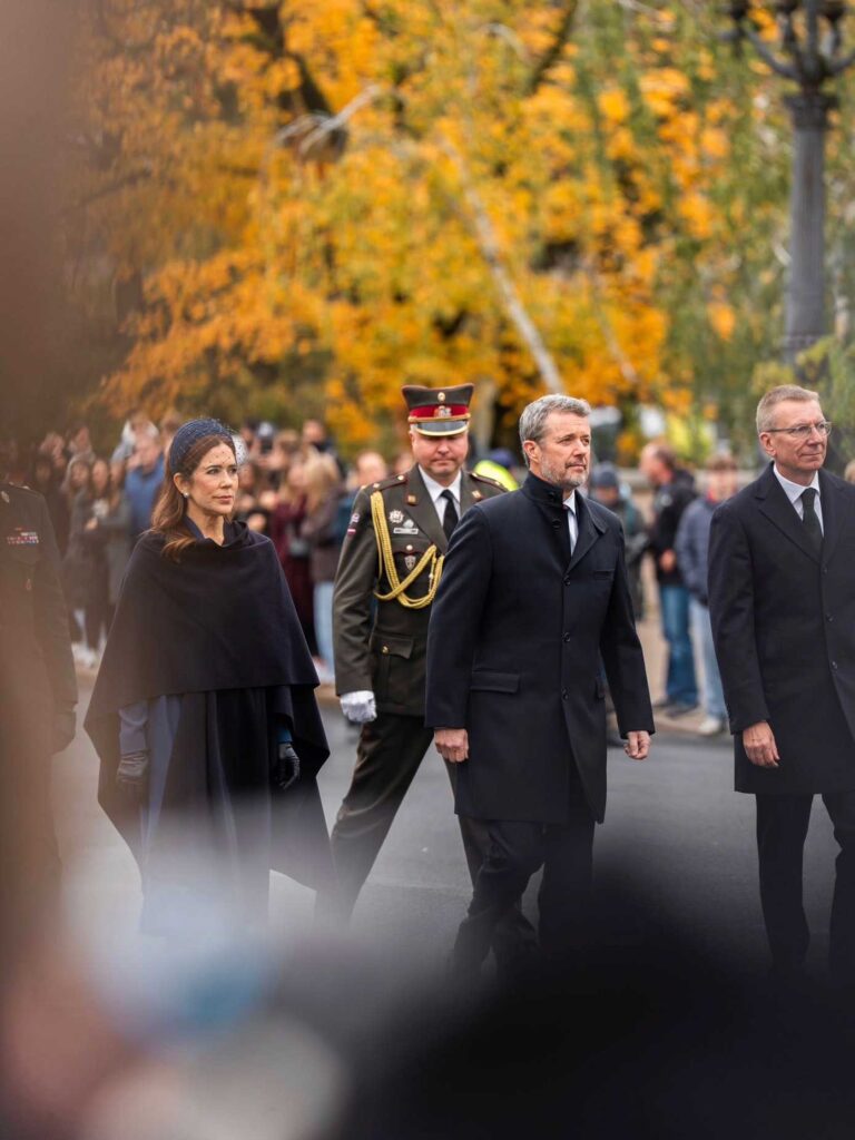 König Frederik X. und Königin Mary werden vom lettischen Präsidenten im ...