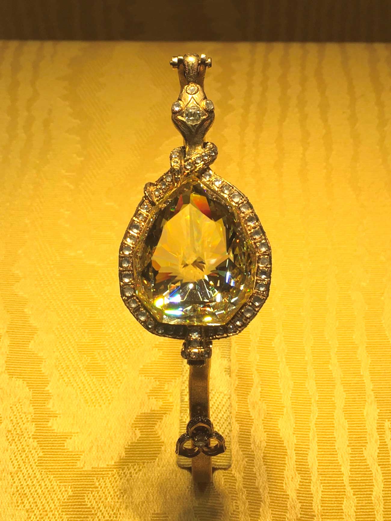 Disputed Florentine Diamond on Display for First Time in a Century Disputed Florentine Diamond on Display for First Time in a Century
