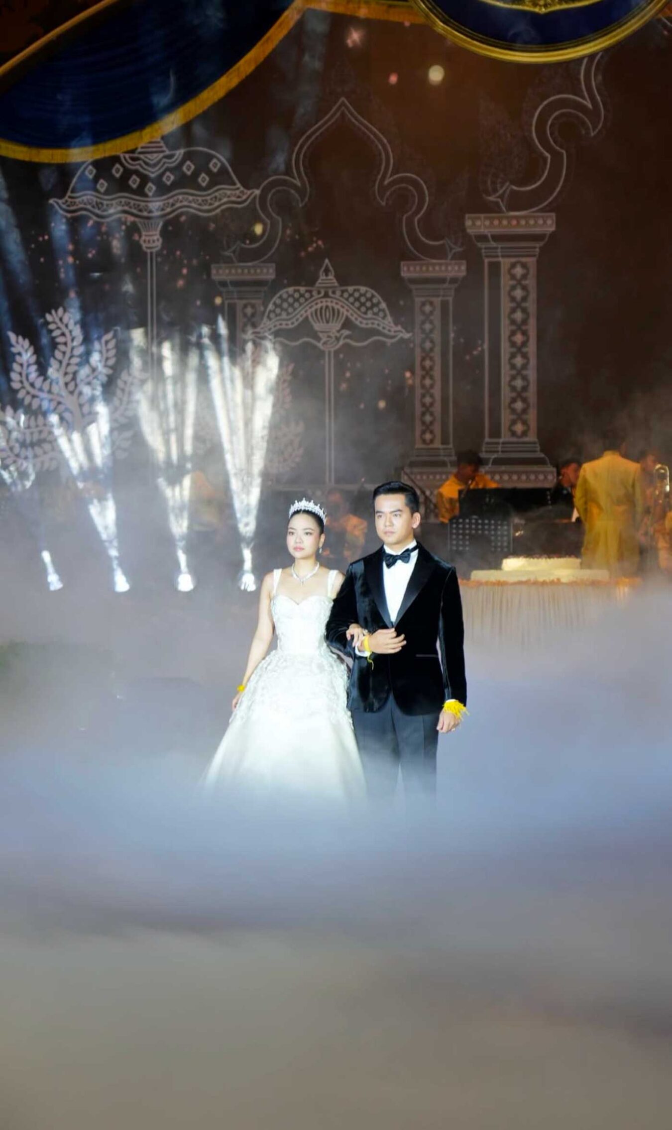 Le Mariage Grandiose De La Princesse Pongsoriya Ni ce Du Roi Du Cambodge le-mariage-grandiose-de-la-princesse-pongsoriya-ni-ce-du-roi-du-cambodge