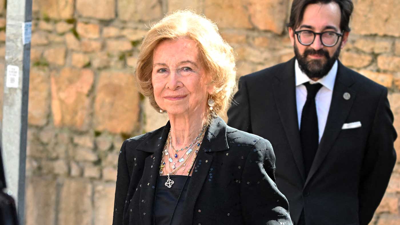 Sofia d'Espagne, Siméon II de Bulgarie et Anne d'Orléans réunis en — free download