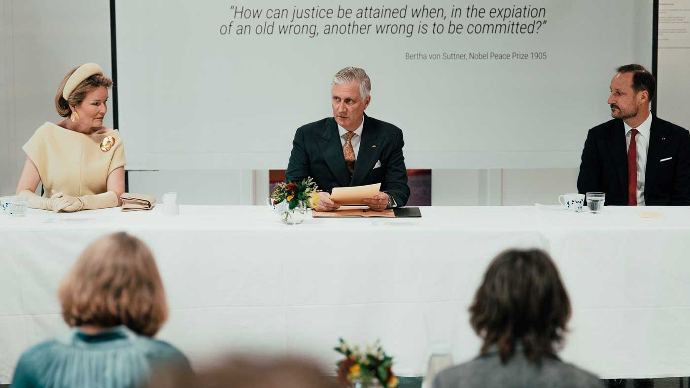 Le roi Philippe et la reine Mathilde visitent le Centre Nobel de la paix à Oslo avec le prince hériter Haakon